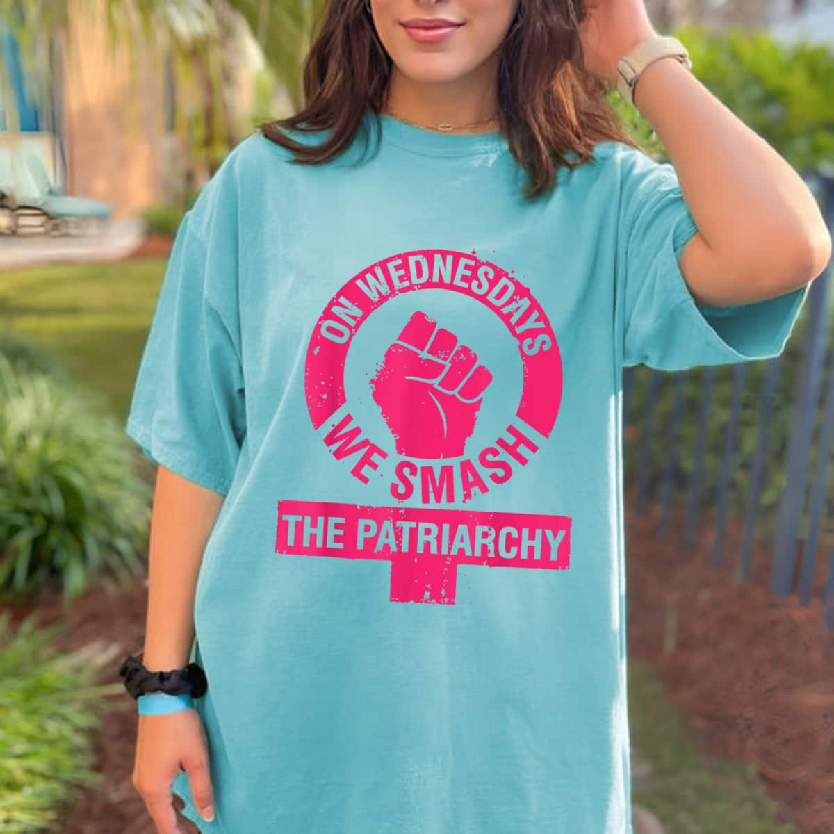 Strong Women On Wednesdays We Smash The Patriarchy Equal Rights T-Shirt