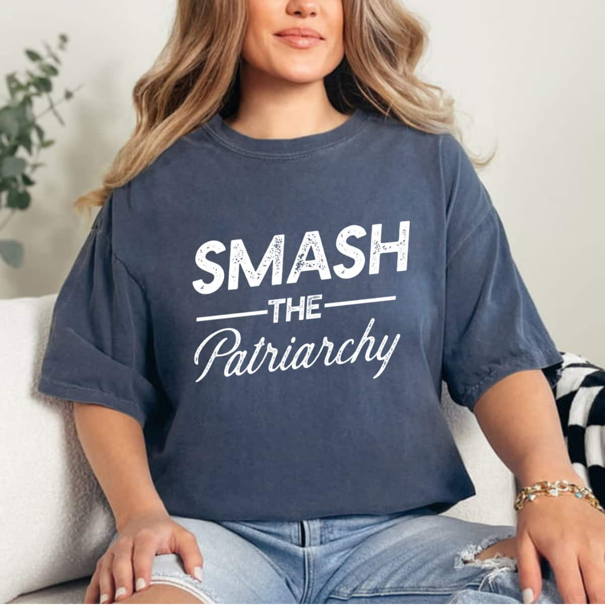 Strong Women Smash The Patriarchy Feminist Oppression T-Shirt