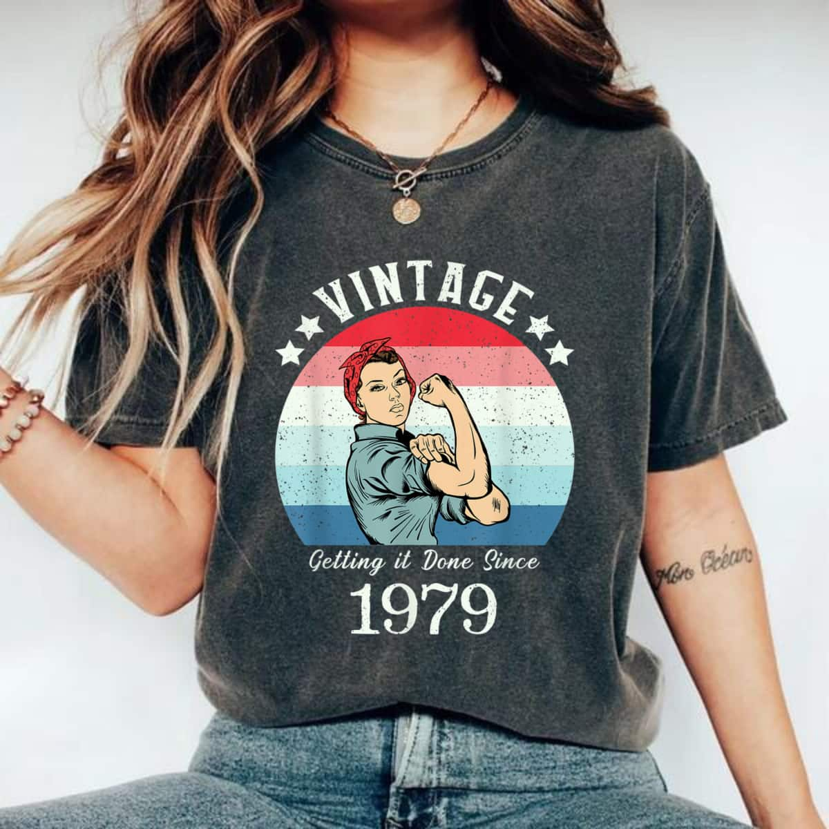 Strong Women Vintage 1979 Rosie The Riveter Birthday T-Shirt