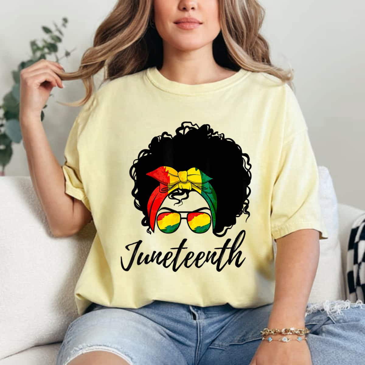 Strong Women Afro Woman Black Queen African American Melanin Juneteenth T-Shirt