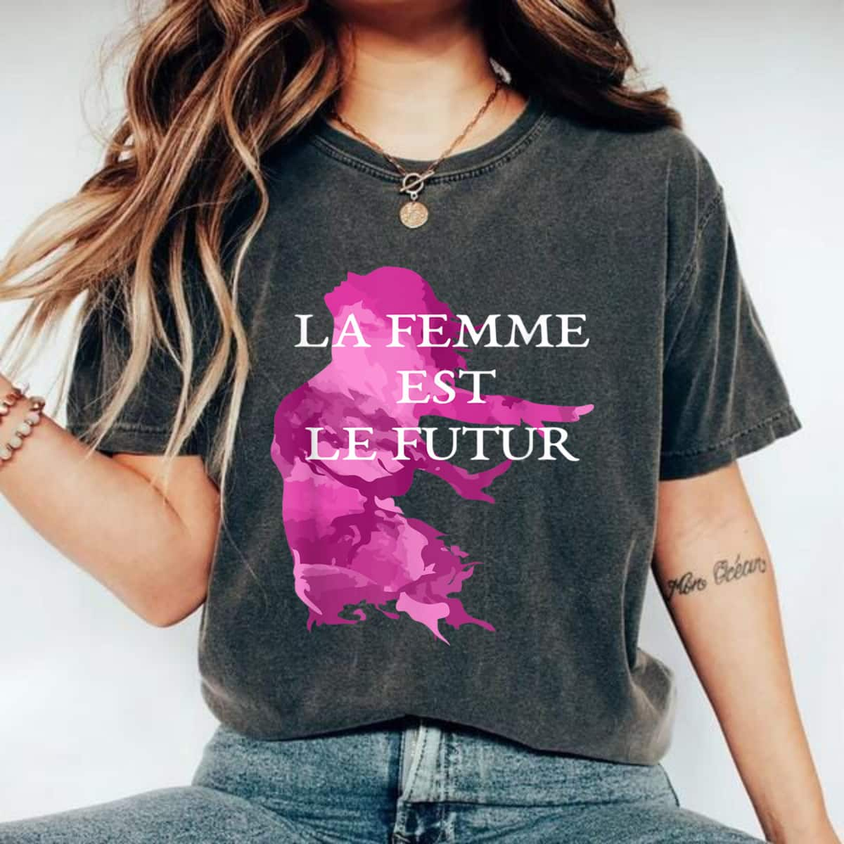 Female Is The Future Girl Power French La Femme Est Le Futur T-Shirt