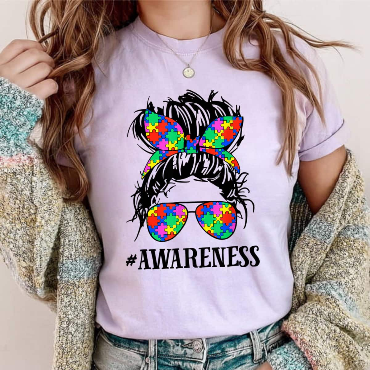 Be Kind Autism Awareness Messy Bun Girl T-Shirt