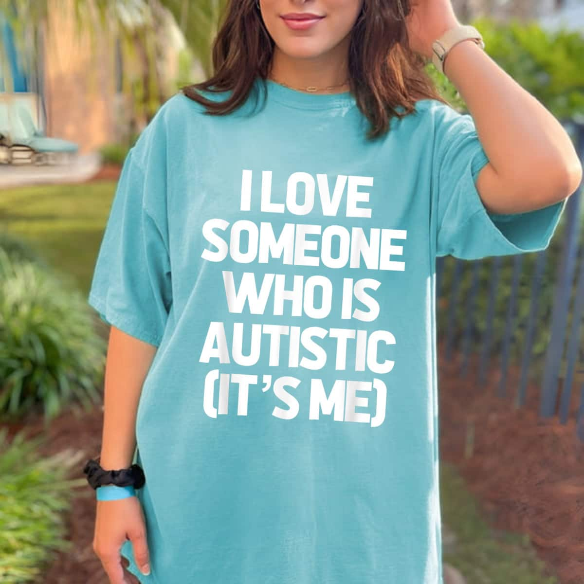 I Love Someone Who Is Autistic It's Me - Funny Cool Autism T-Shirt