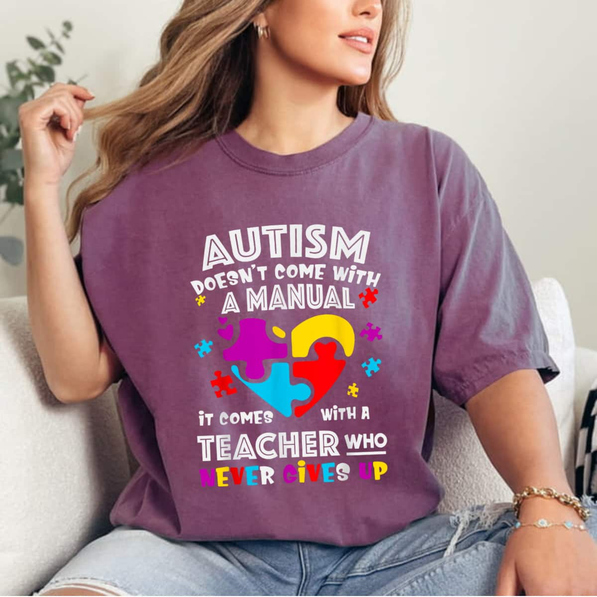 Teacher Autism Doesn't Come With A Manual Autism Awareness T-Shirt